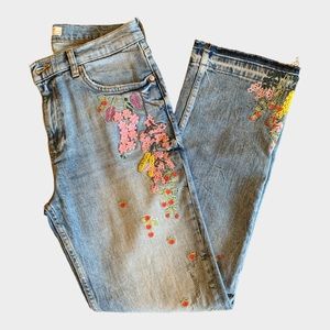 ZARA Premium Denim with Embroidered Wildflowers Size 6